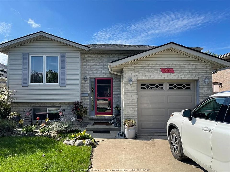 1st image of 1047 Brookview Cres