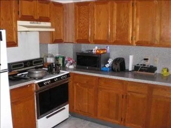 18 Swan St, Amsterdam, NY 12010