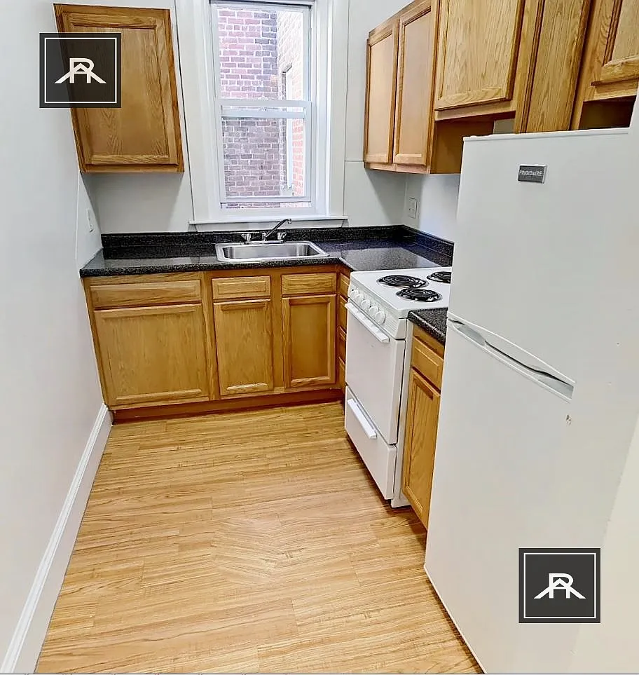 2 bed, 1.0 bath, $3,025 — Photo 1