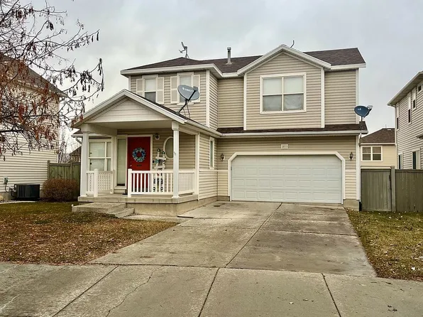 3893 E Chilton Rd, Eagle Mountain, UT 84005
