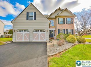 1551 Thornwood Vw N, Easton, PA 18040