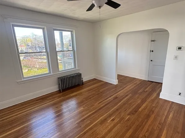 196 Reservation Rd APT 2, Hyde Park, MA 02136