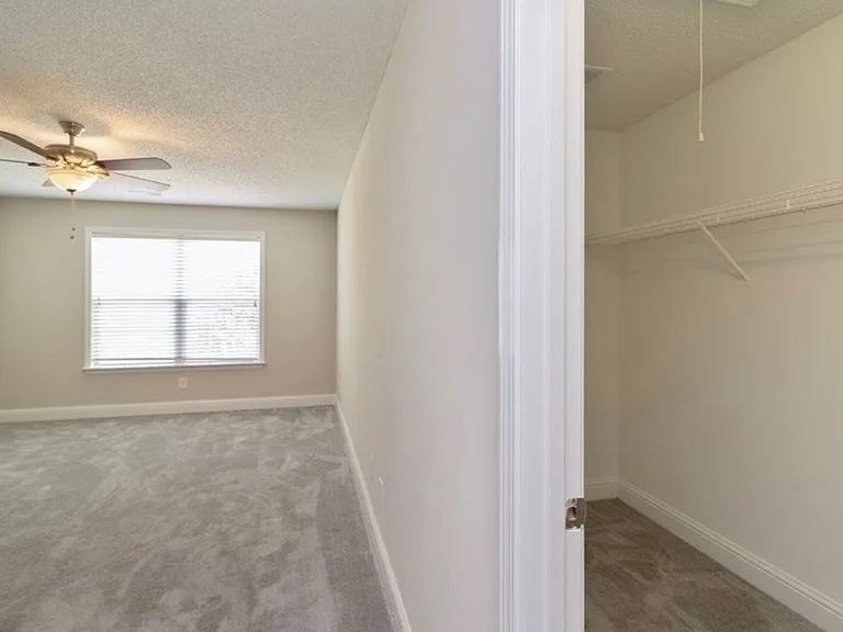 224 High Ridge Ct — Photo 17