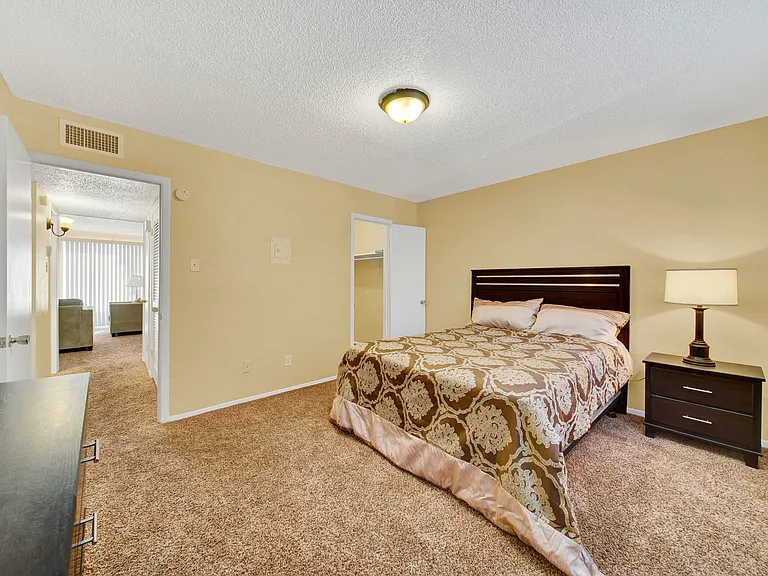 Vista Ventana Apartments — Photo 22