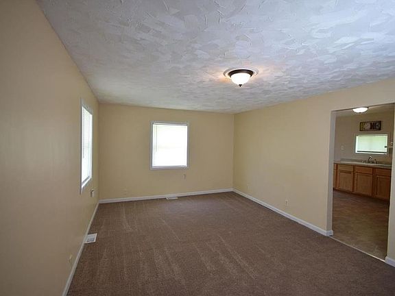 5th image of 2304 S Meeker Ave