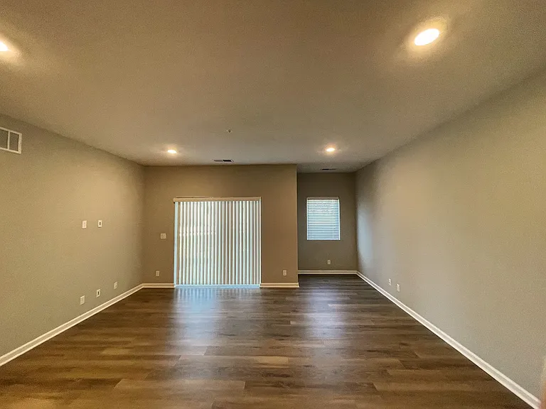 The Creek Apartments — Photo 36