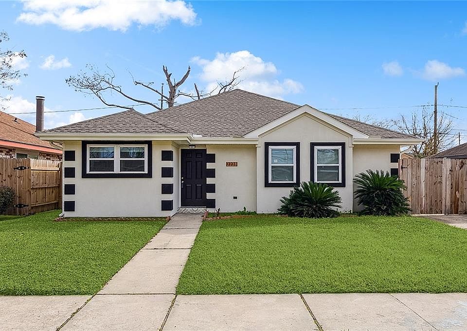 1st image of 2228 Williamsburg Dr