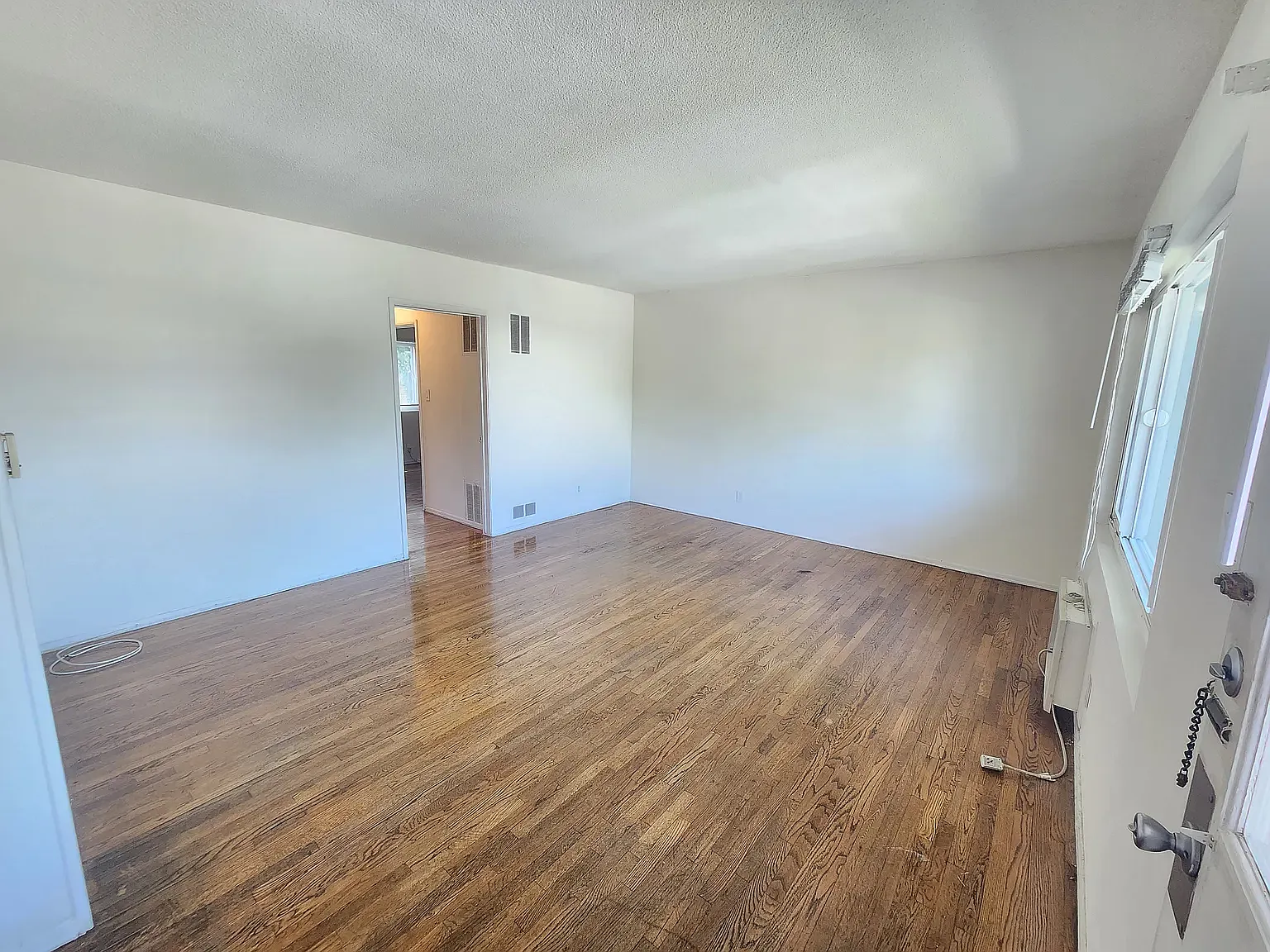 2 bed, 850 sqft, $2,450 — Photo 4
