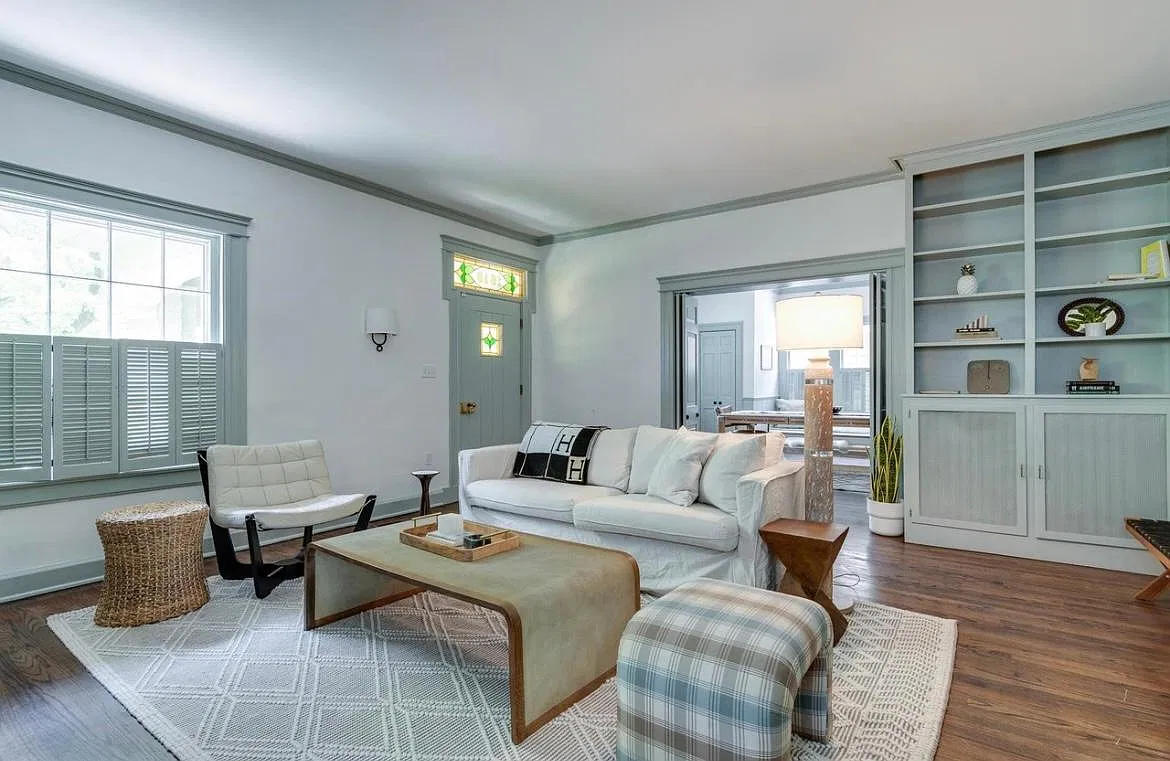 4 bed, 2800 sqft, $3,000 — Photo 2
