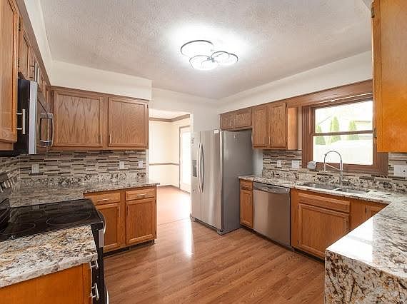 4th image of 827 Quailwood Ct