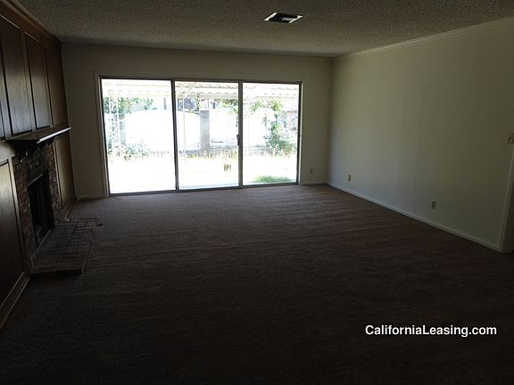 5th image of 8104 Oakdale Ave