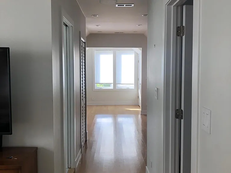 4514 N Harding Ave #2 — Photo 14