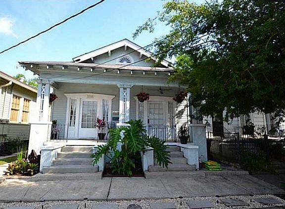2nd image of 3313-15 Chestnut St