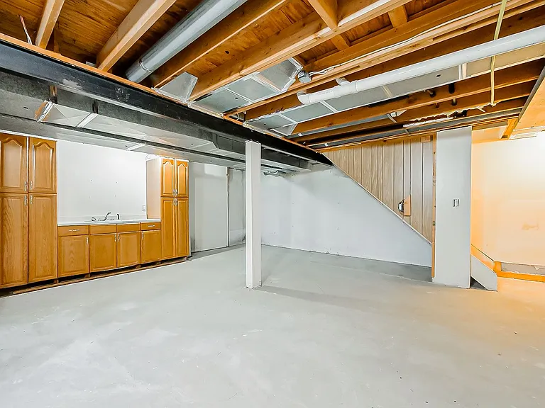 19513 Pollyanna Dr — Photo 55