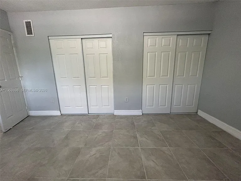 1925 Madison St #5 — Photo 10