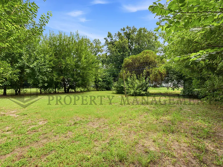1620 E Selma St — Photo 11