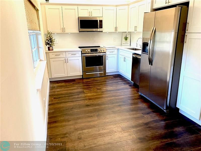 1st image of 3520 Oaks Way APT 309