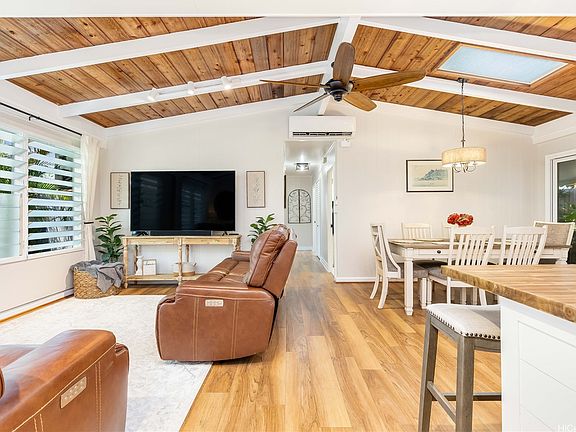 5th image of 426 Keaniani St