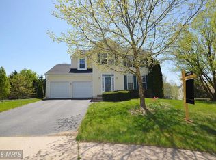 35791 Chapel Hill Ct, Round Hill, VA