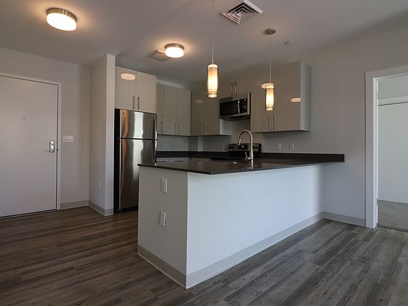 5th image of 161 Washington St APT 1105