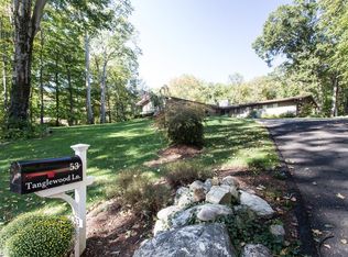 53 Tanglewood Ln, Stamford, CT 06903