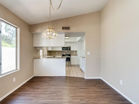 5th image of 7142 N 28th Dr