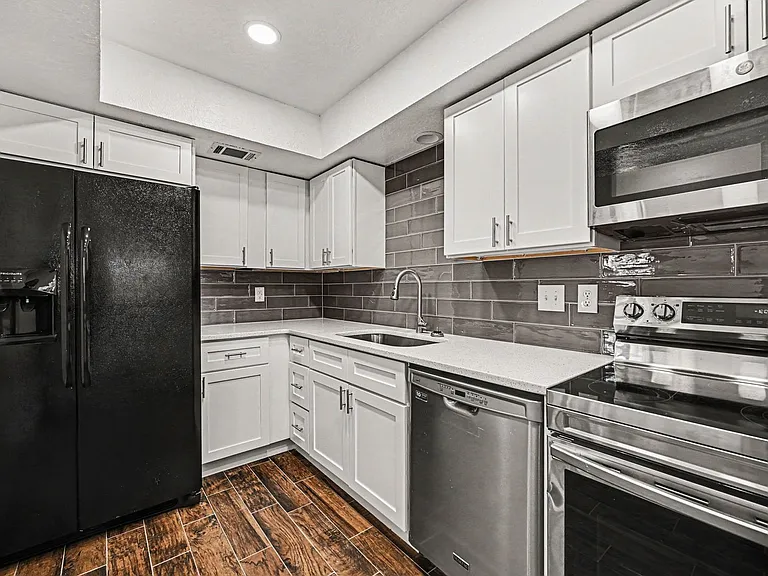 2173 Stewart Rd — Photo 12