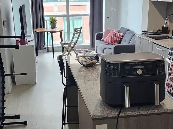 3rd image of 31 Tippett Rd #1015