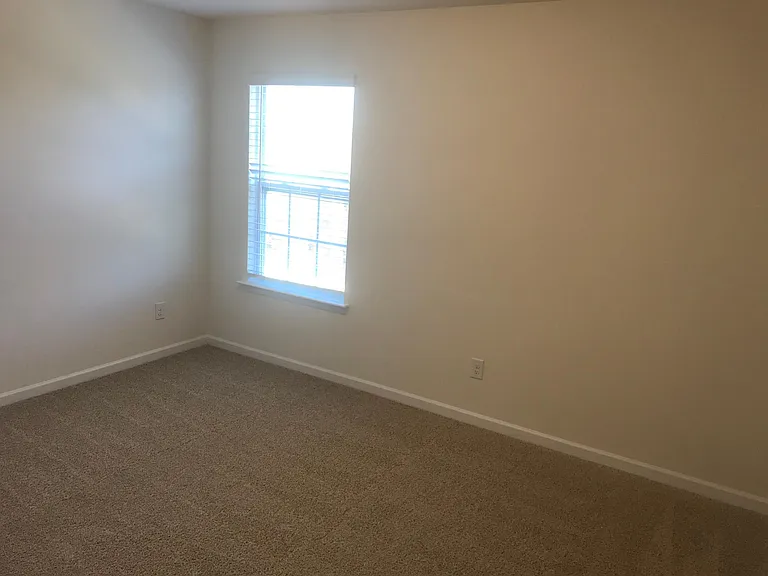 157 King William Dr — Photo 13
