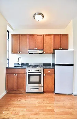 Rented by Ledvech Group | media 4