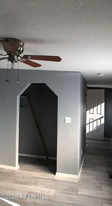 3 bed, 1122 sqft, $1,735 — Photo 2