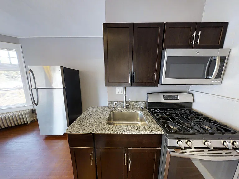 115 Comstock Ave #8 — Photo 5