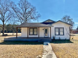 201 W Wingate Rd, New Augusta, MS 39462