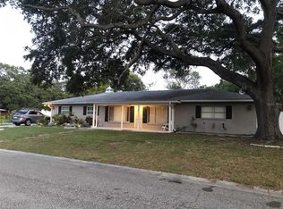 895 Manor Dr S, Dunedin, FL 34698