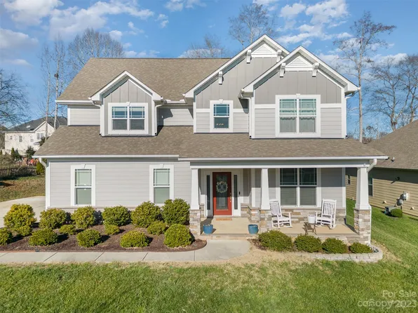 1025 Brookdale Ln, Stanley, NC 28164