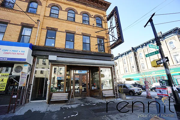 Rented by Rennit Inc. | media 39