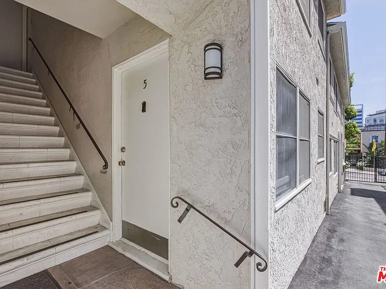 1643 N Formosa Ave — Photo 4