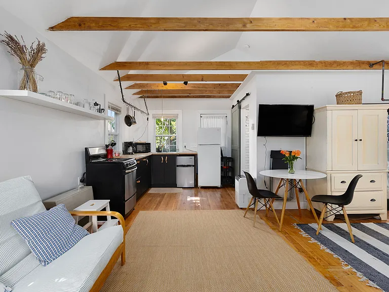 109 Allston Ave — Photo 3