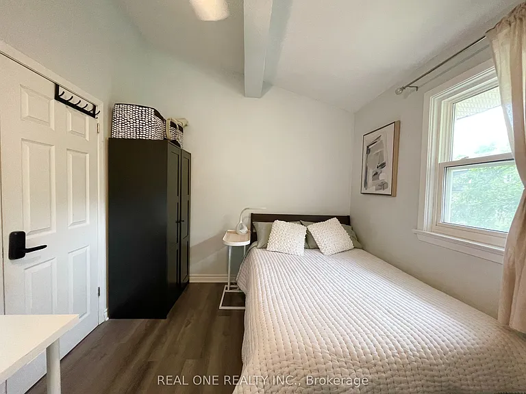 290 Westcourt Pl — Photo 21