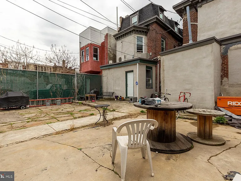 129 W Susquehanna Ave #2F — Photo 13