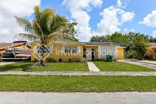1270 NW 196th St Photo 1