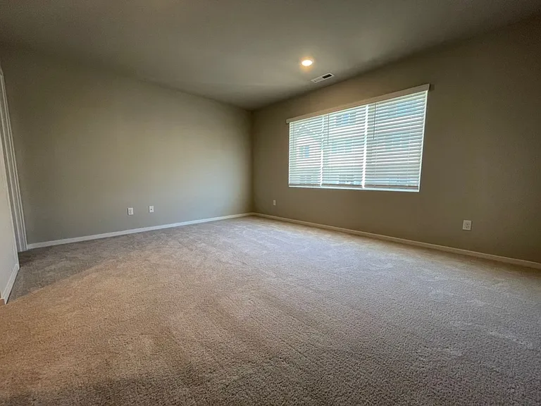 15668 NW Linder St — Photo 14