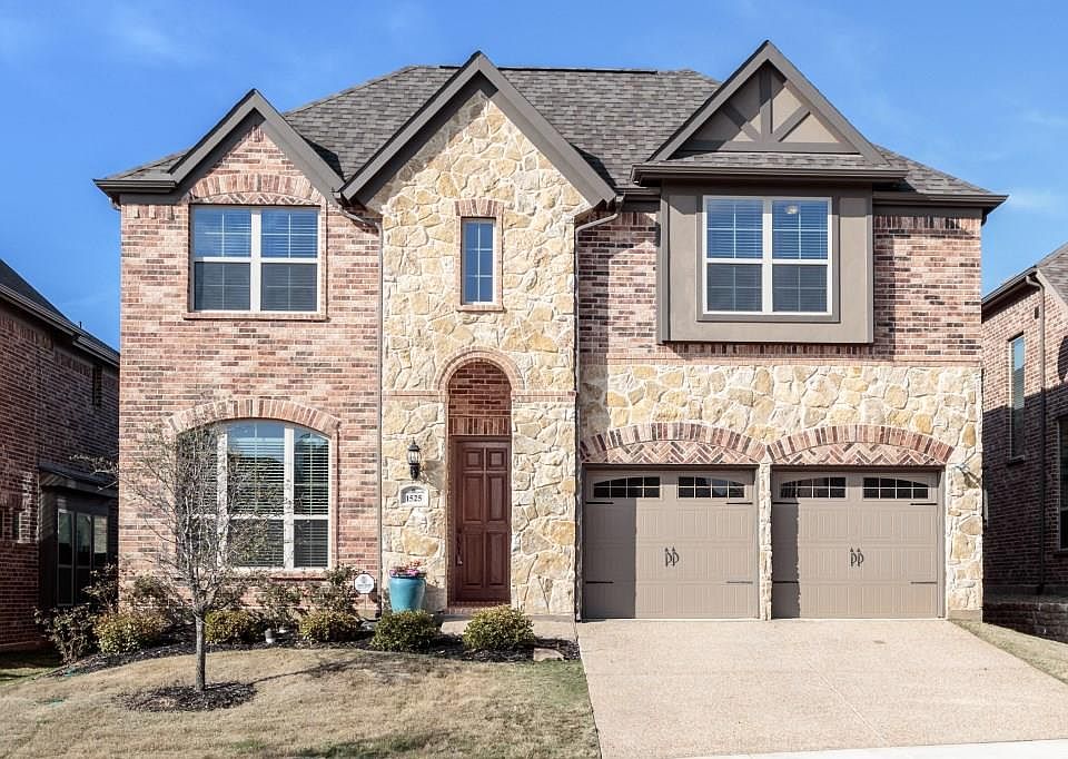 1st image of 1525 Presley Way