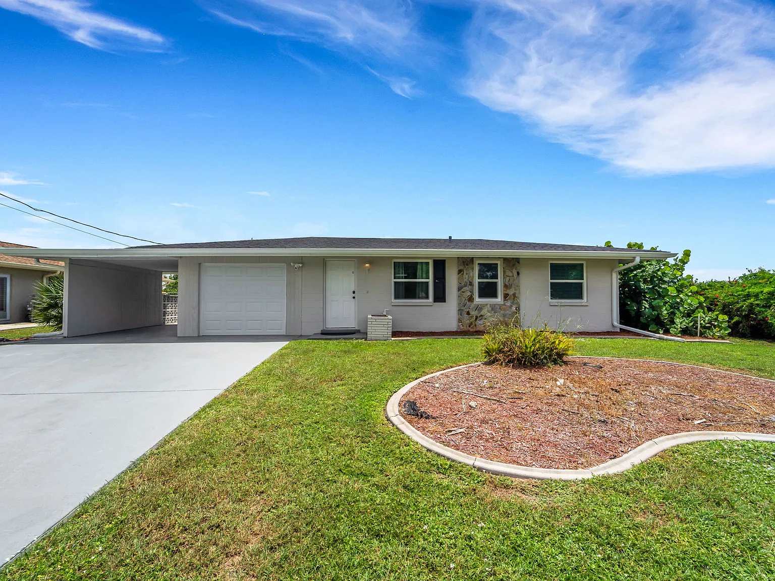 3 bed, 1200 sqft, $2,591 — Photo 4