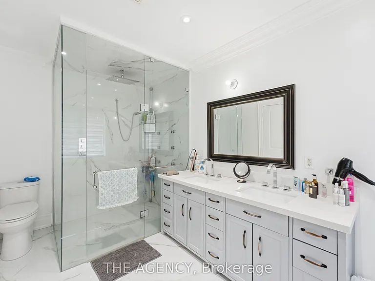 14415 Jane St — Photo 15