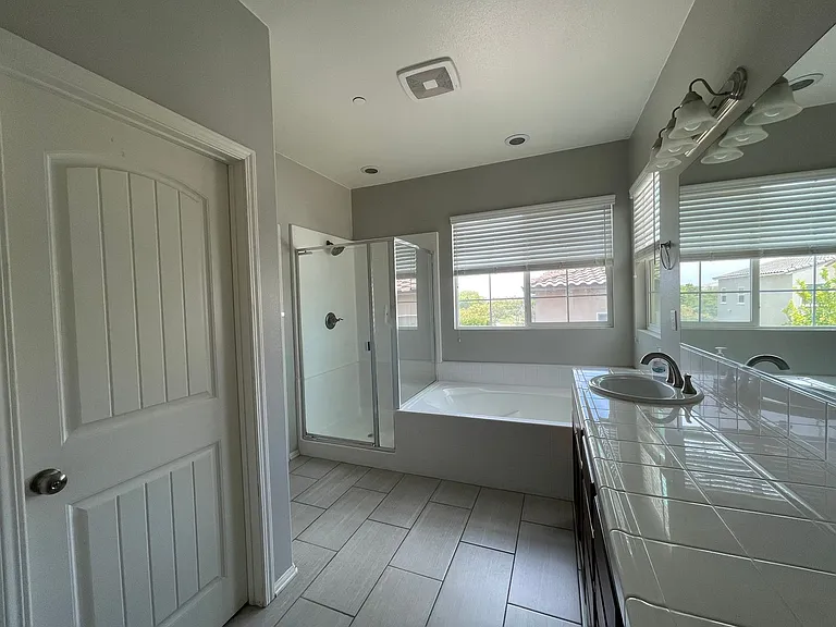 1591 Stow Grove Ave — Photo 22