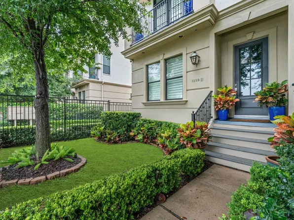 1209 W 24th St #B, Houston, TX 77008