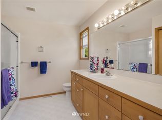 4020 Shelby Rd #2, Lynnwood, WA 98087