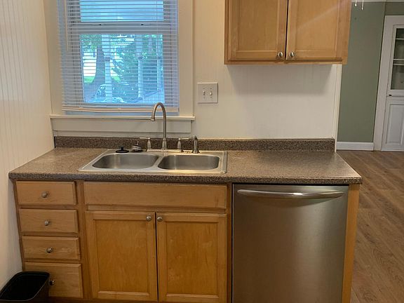 4th image of 7135 Saint James Sq