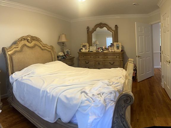 3rd image of 3303 Griswold Ave #1